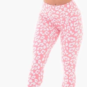 BNWT Ryderwear Scrunch Bum Pink Leopard Leggings